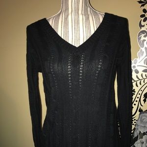 Gorgeous black v-neck sweater. Medium. Old Navy